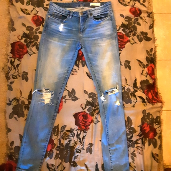 Blank NYC Denim - Blank NYC distressed classic skinny jeans denim light blue